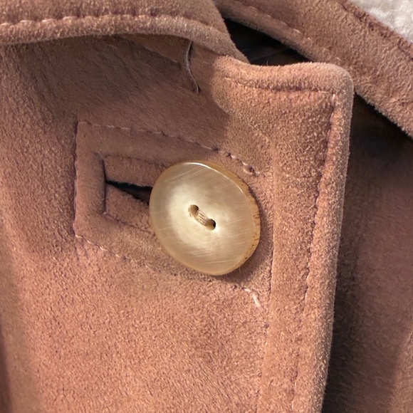 Woman’s Tan Shearling Coat - Picture 2 of 16